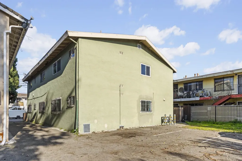 128 Catron Drive Oakland CA 94603