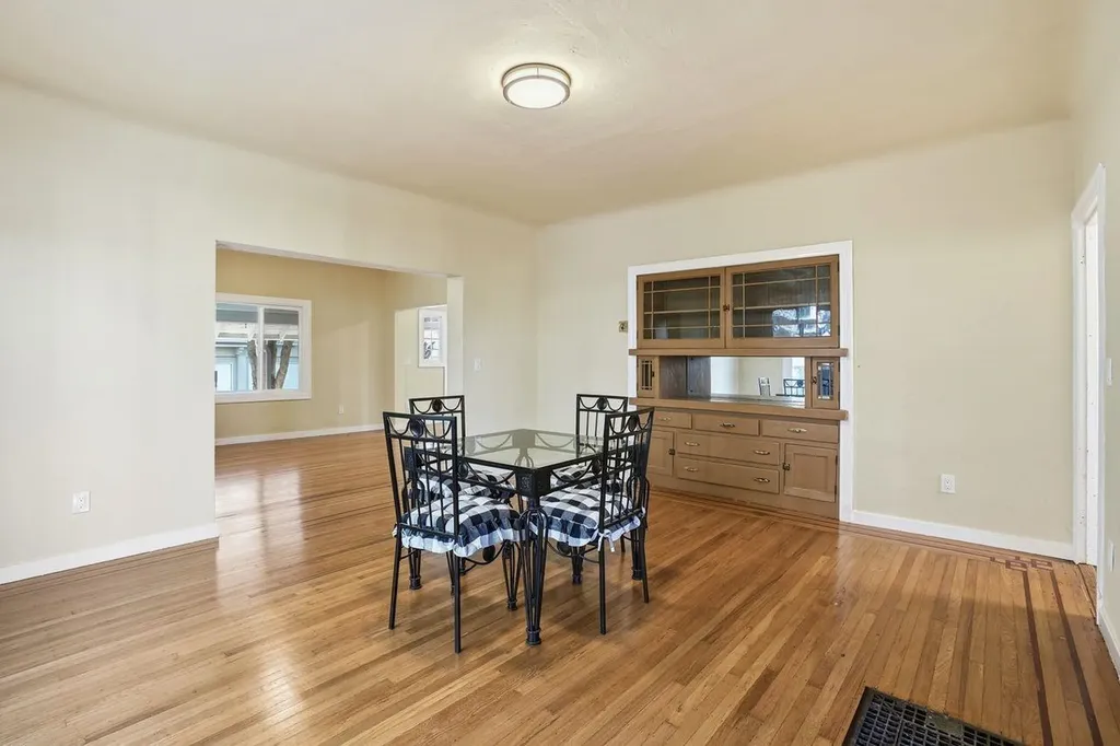 604 56th Street Oakland CA 94609