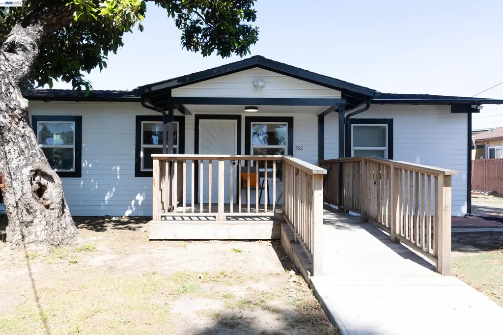 592 Willow Avenue Hayward CA 94541