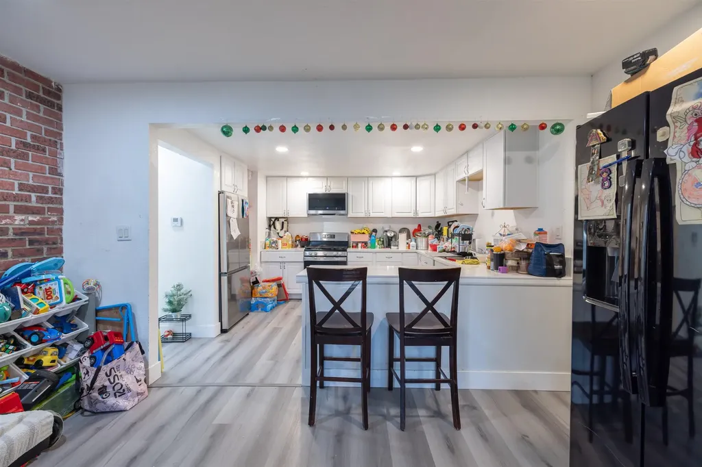 592 Willow Avenue Hayward CA 94541