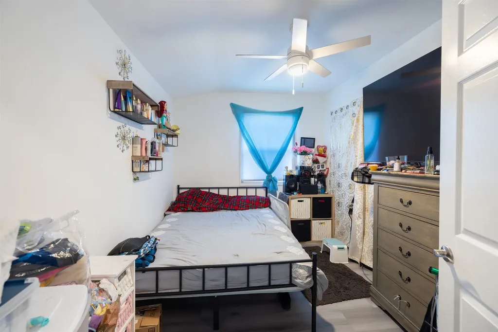 592 Willow Avenue Hayward CA 94541