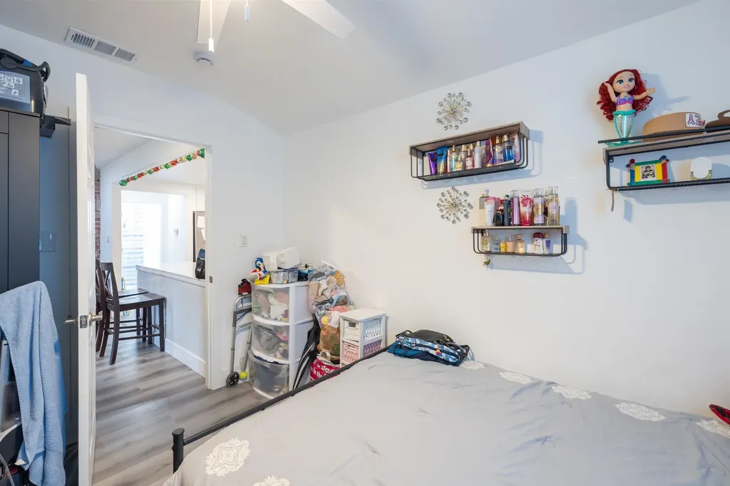 592 Willow Avenue Hayward CA 94541