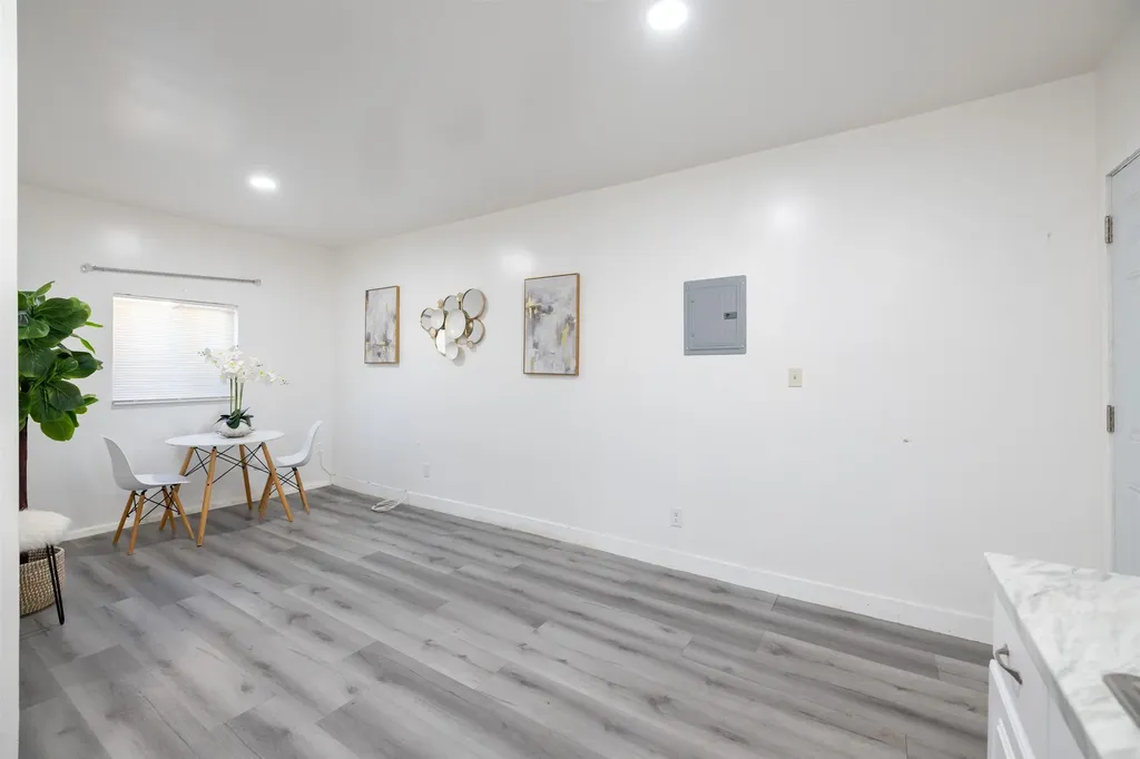 592 Willow Avenue Hayward CA 94541