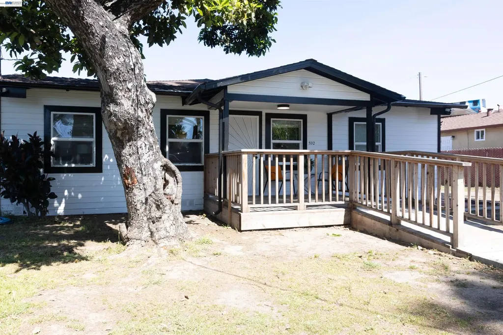 592 Willow Avenue Hayward CA 94541