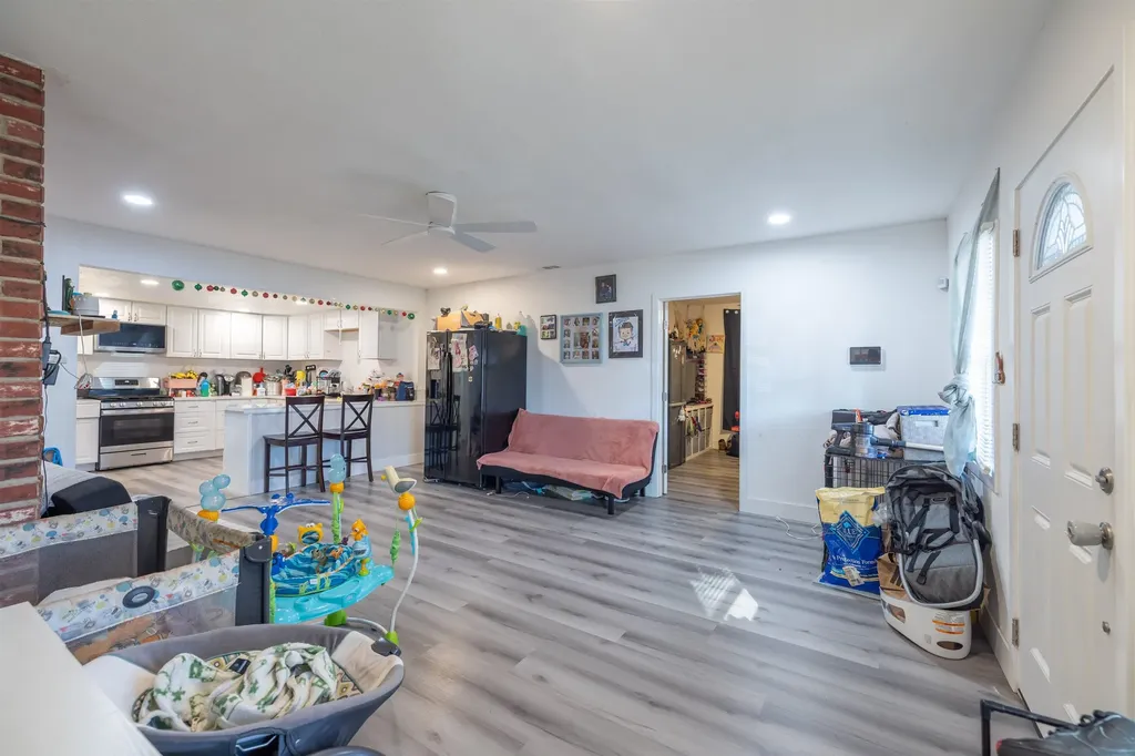 592 Willow Avenue Hayward CA 94541