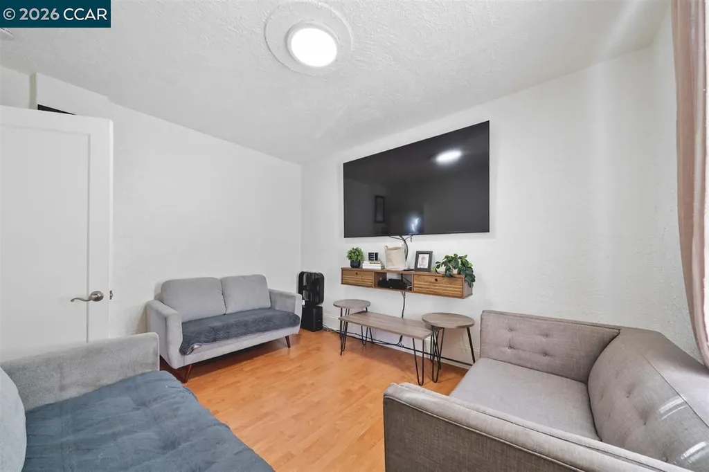 1707-1709 Peralta Street Oakland CA 94607