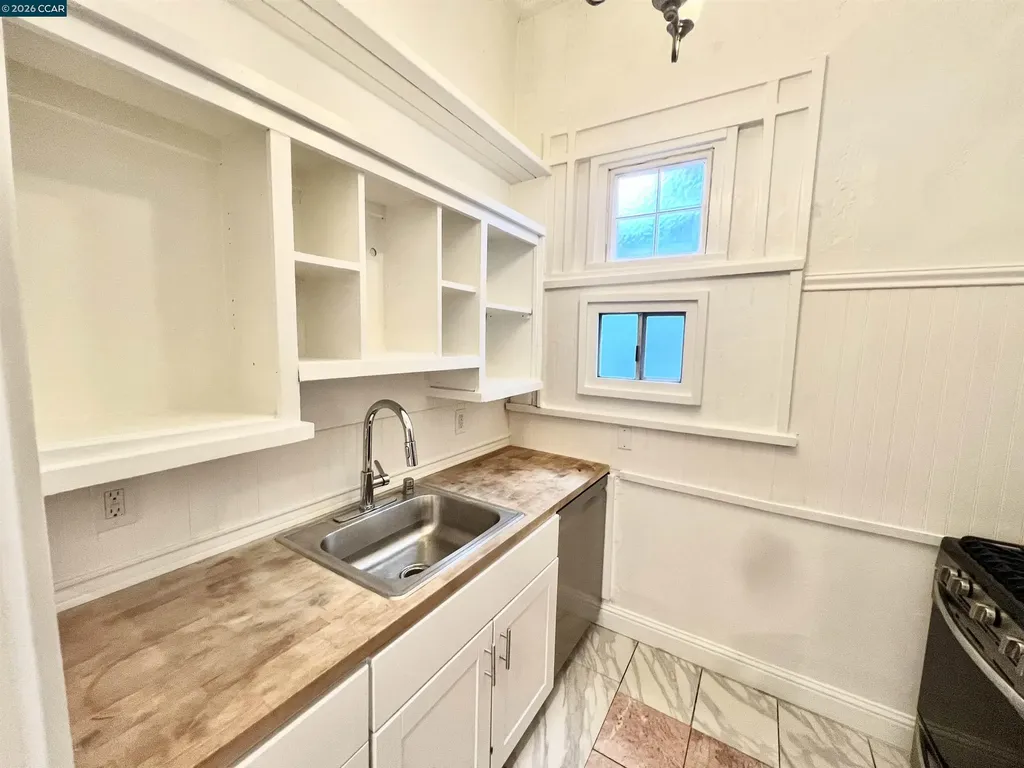 1707-1709 Peralta Street Oakland CA 94607