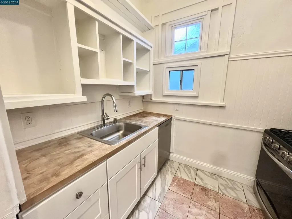 1707-1709 Peralta Street Oakland CA 94607