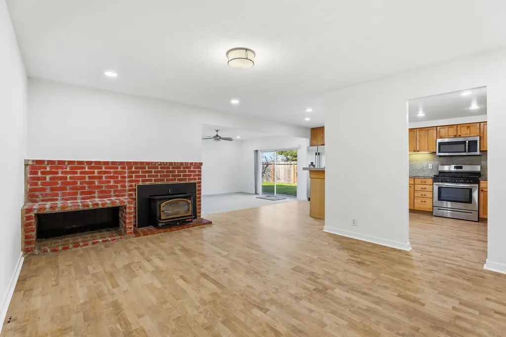 2060 Broadmoor Street Livermore CA 94551