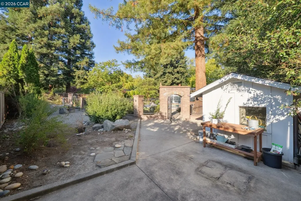 2031 Scarlet Oak Place Danville CA 94506