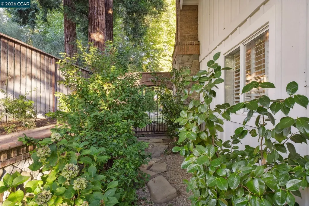 2031 Scarlet Oak Place Danville CA 94506