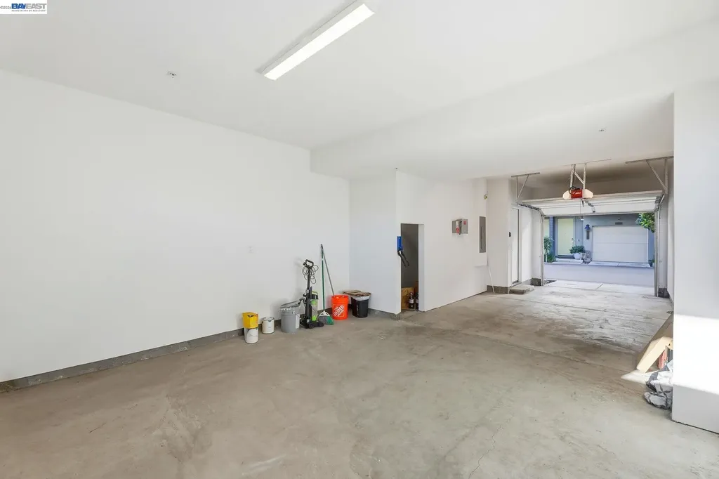 931 Edy Lane Oakland CA 94607