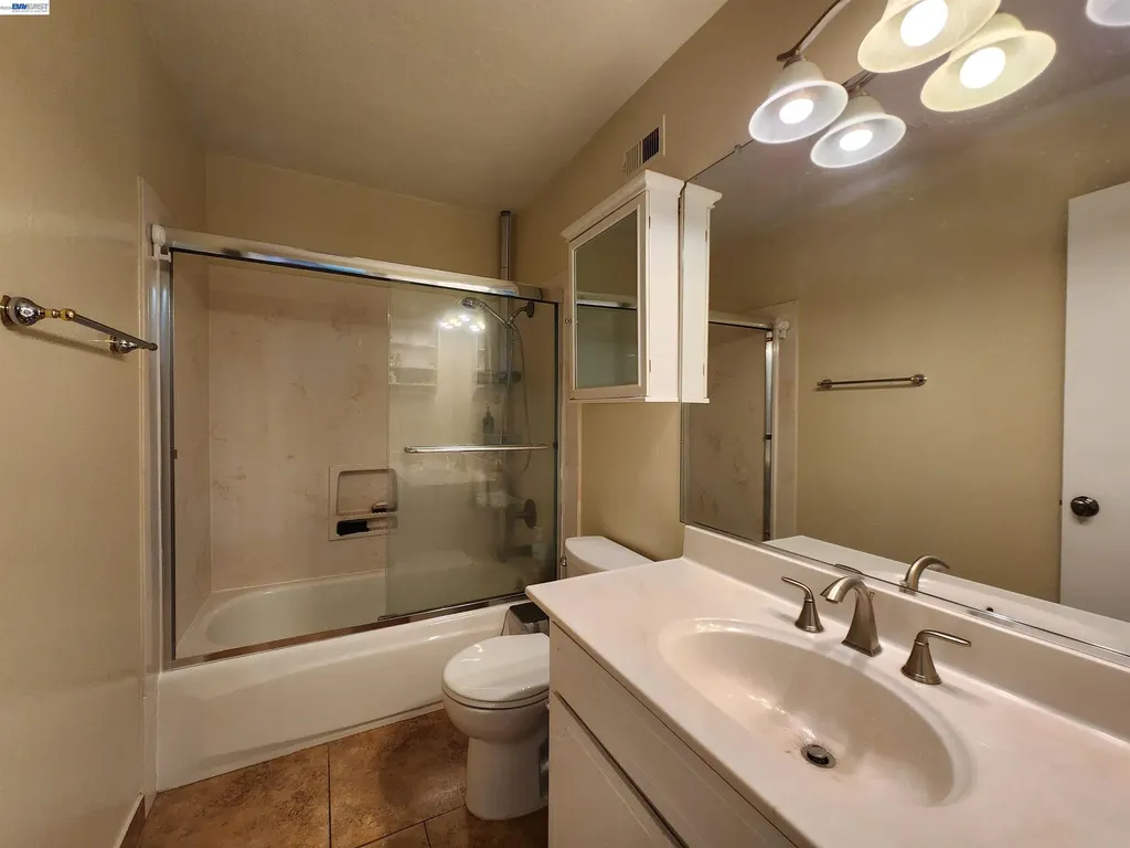 2322 Belvedere Avenue San Leandro CA 94577