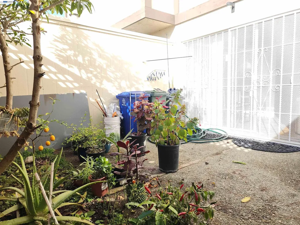 2322 Belvedere Avenue San Leandro CA 94577