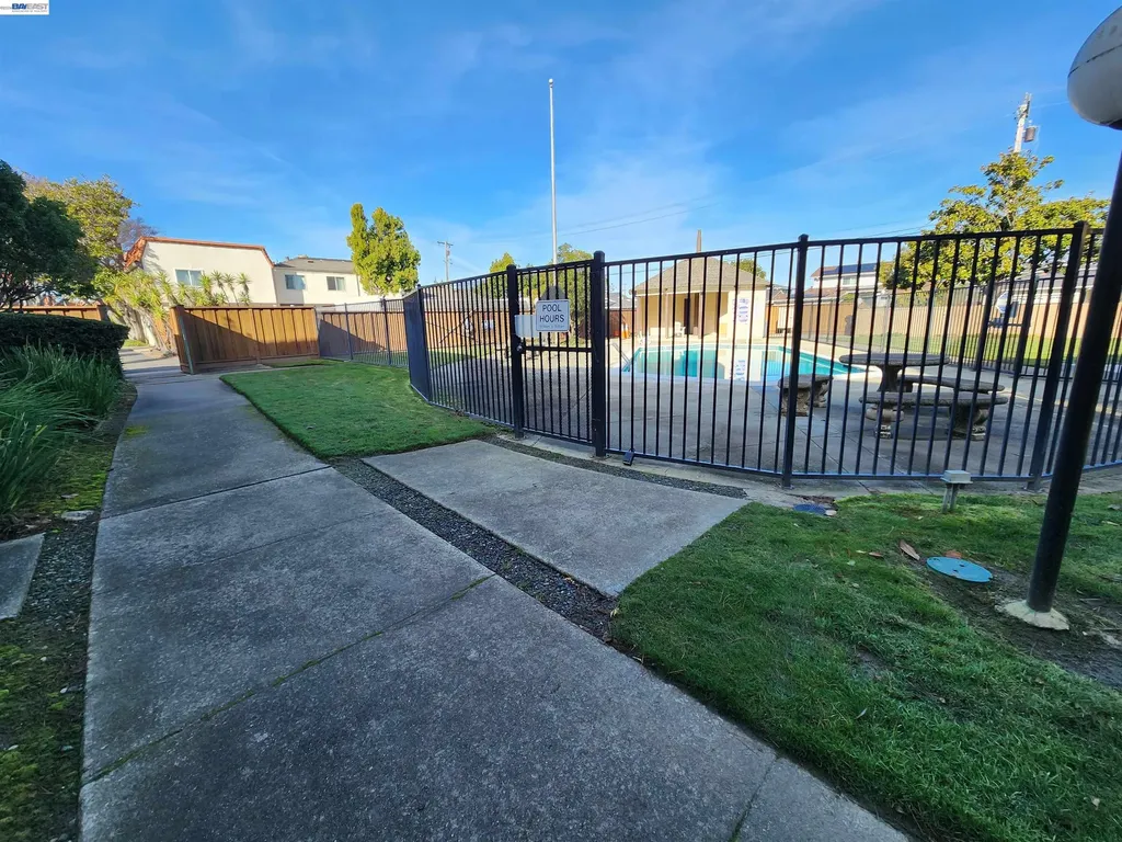 2322 Belvedere Avenue San Leandro CA 94577