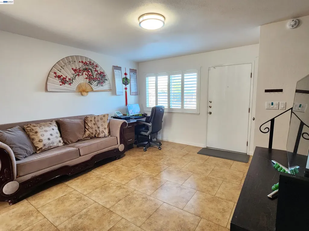2322 Belvedere Avenue San Leandro CA 94577