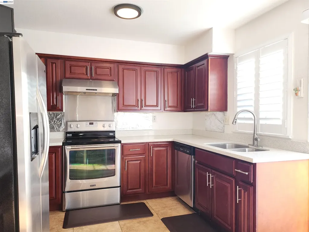 2322 Belvedere Avenue San Leandro CA 94577