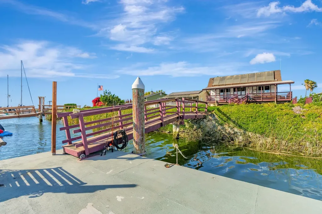 71 Taylor Place Bethel Island CA 94511