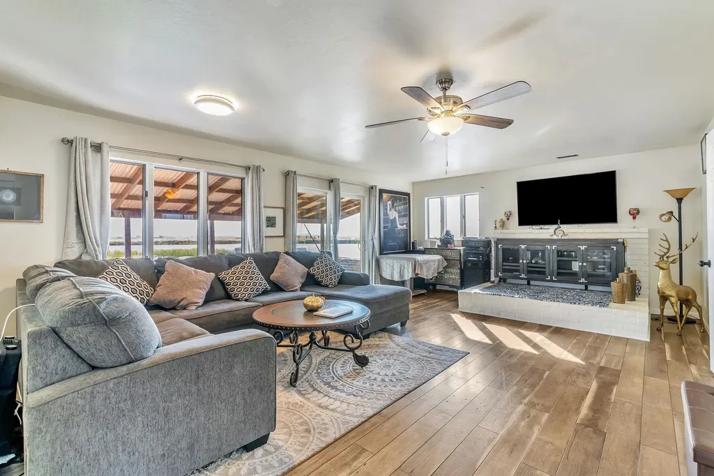 71 Taylor Place Bethel Island CA 94511