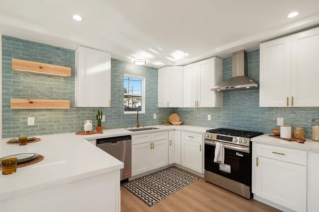 2151 Santa Rita Street Oakland CA 94601