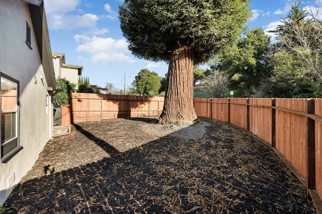 2151 Santa Rita Street Oakland CA 94601