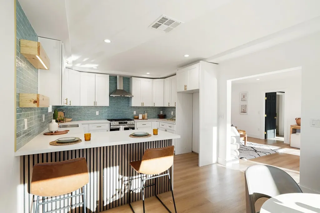 2151 Santa Rita Street Oakland CA 94601