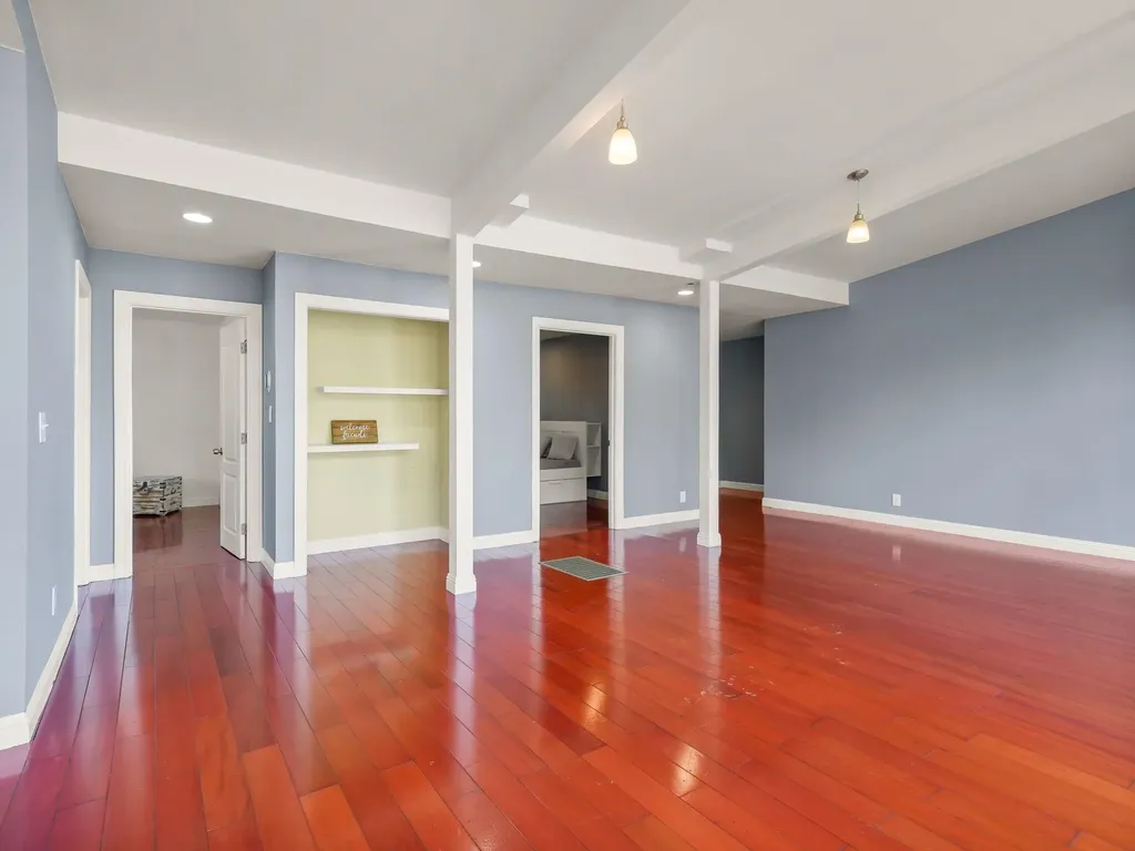 6208 Oakdale Avenue Oakland CA 94605