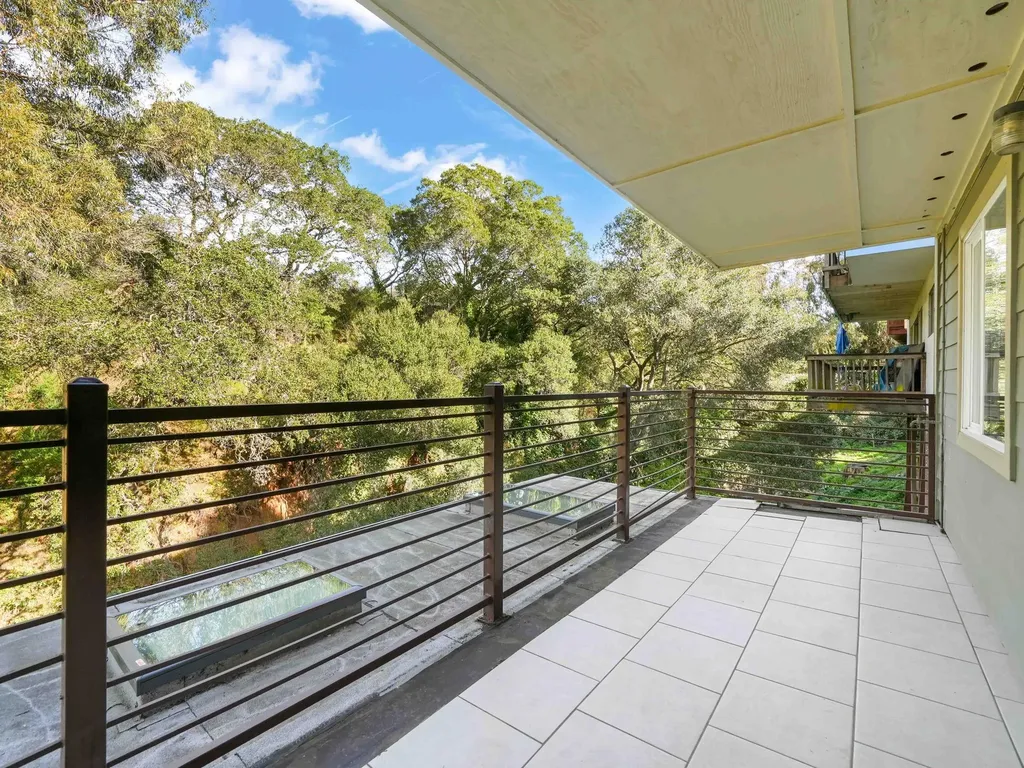 6208 Oakdale Avenue Oakland CA 94605