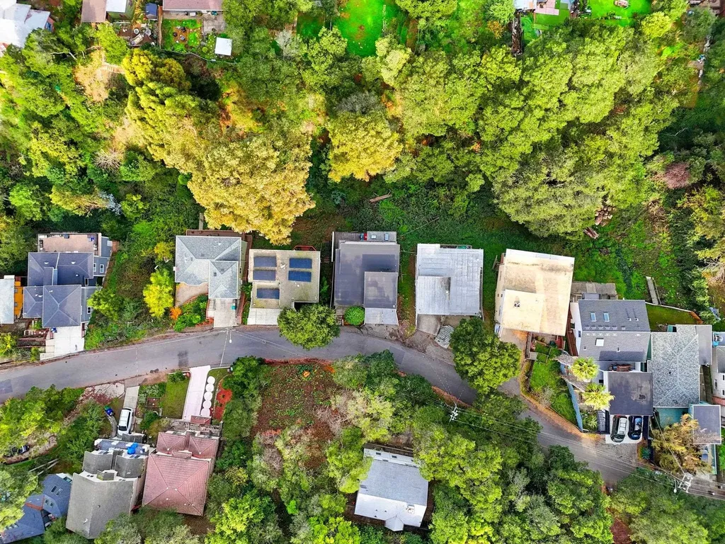 6208 Oakdale Avenue Oakland CA 94605