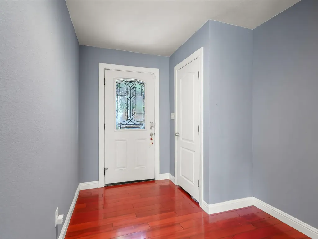 6208 Oakdale Avenue Oakland CA 94605