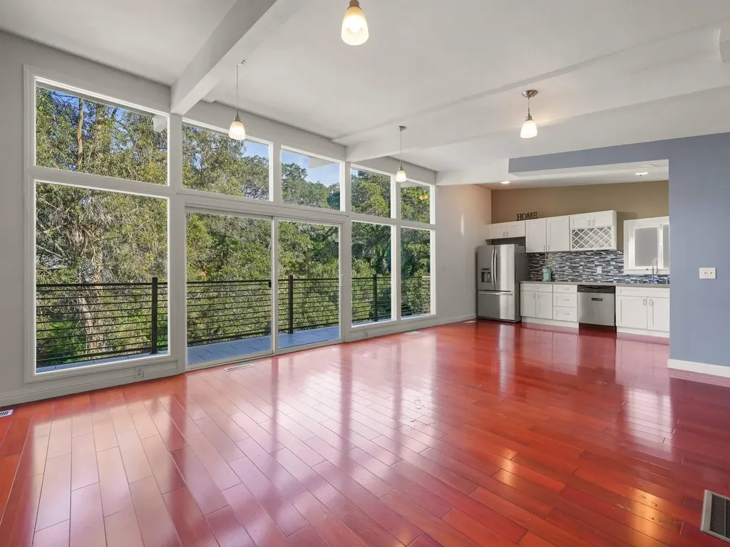 6208 Oakdale Avenue Oakland CA 94605