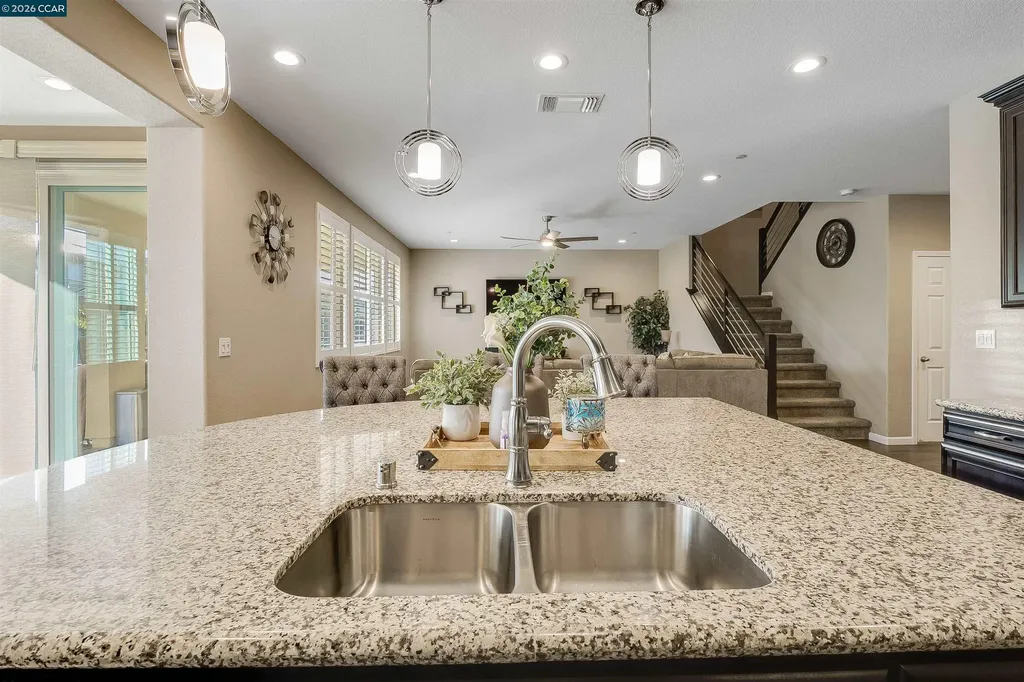 515 Cherry Street Dixon CA 95620