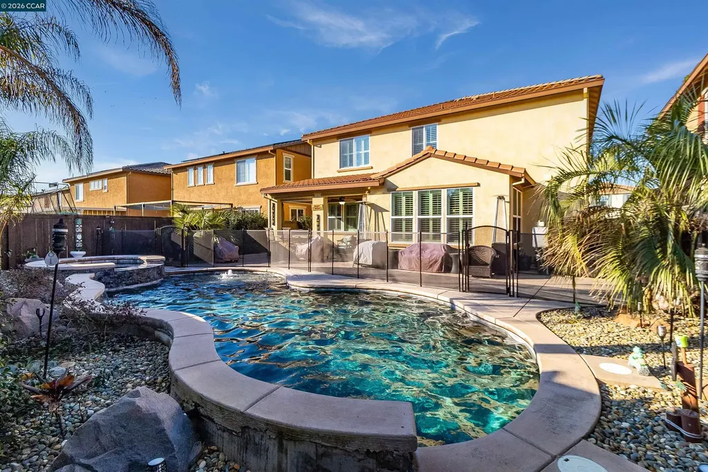 515 Cherry Street Dixon CA 95620