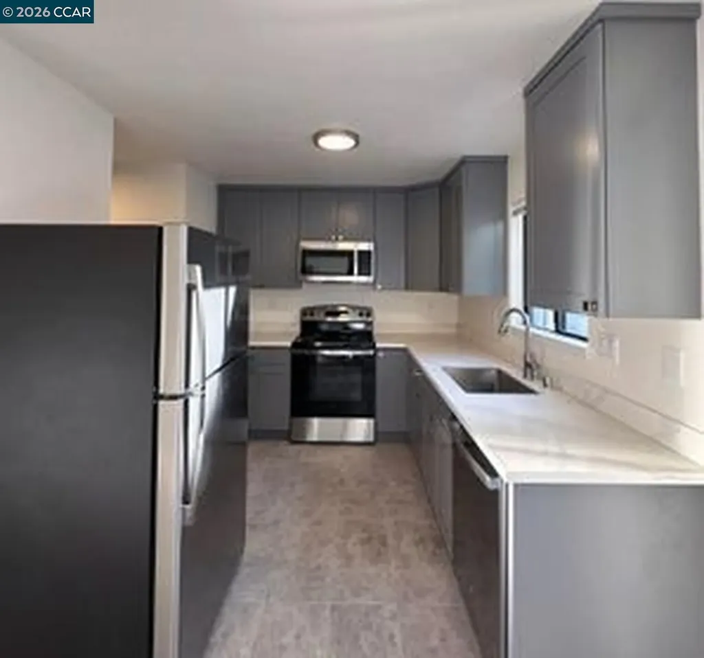 568 Dean Street Hayward CA 94541