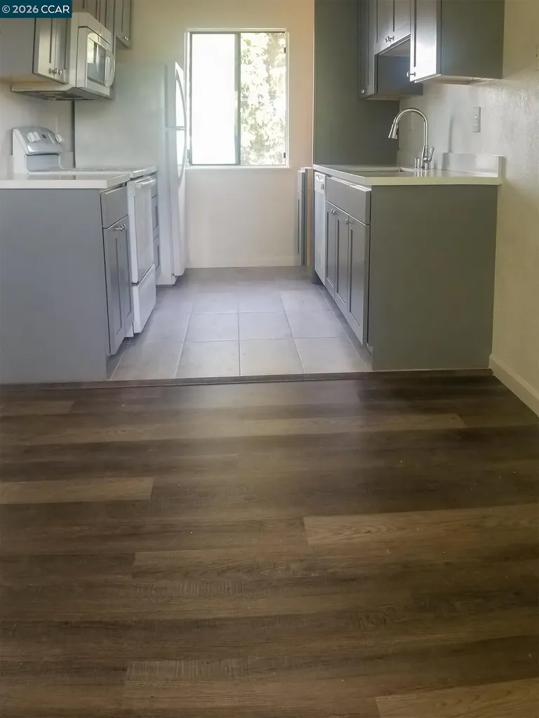 568 Dean Street Hayward CA 94541