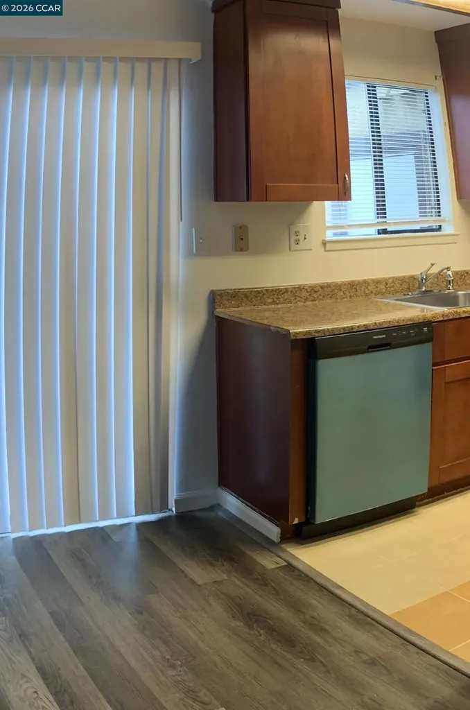 568 Dean Street Hayward CA 94541