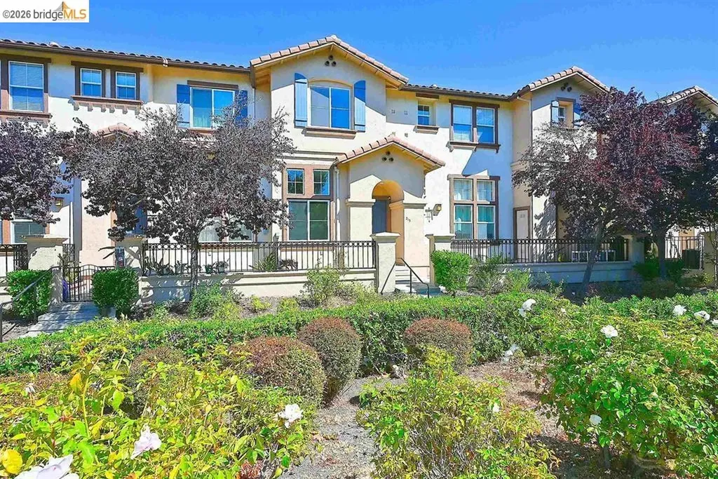 215 Santa Barbara Street San Pablo CA 94806