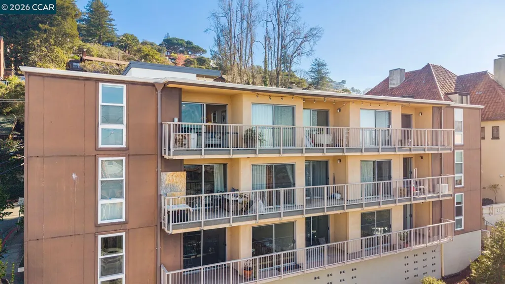 2 Panoramic Way Berkeley CA 94704