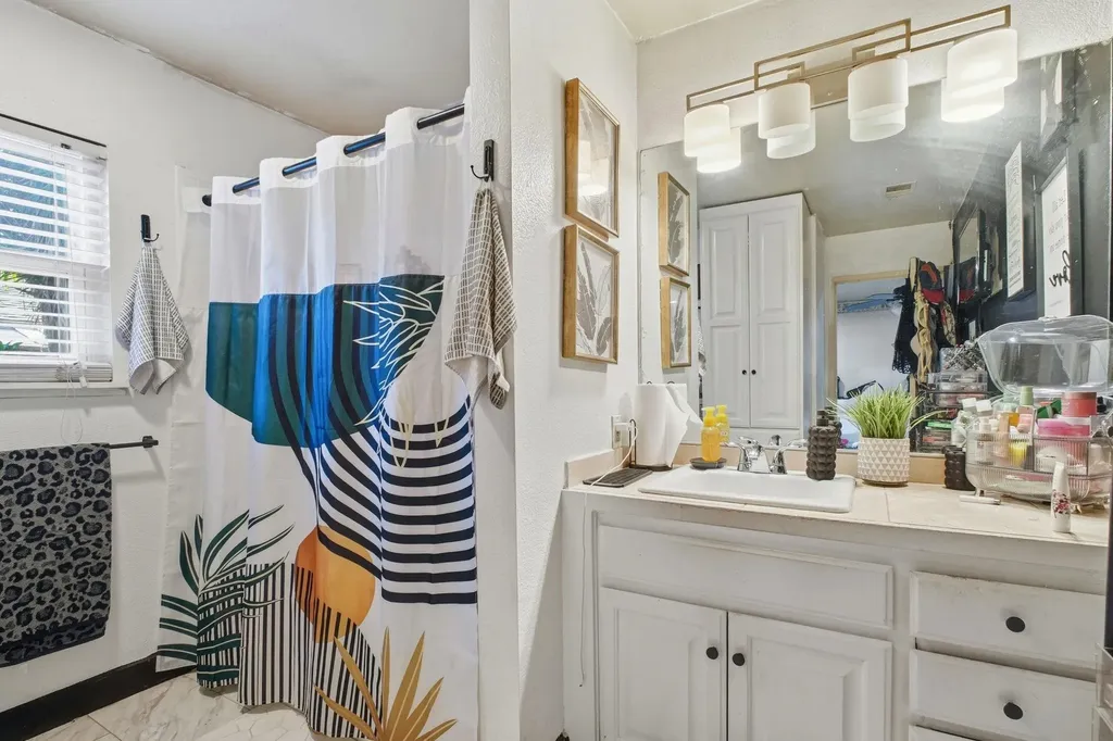 127 Hampton Road Hayward CA 94541