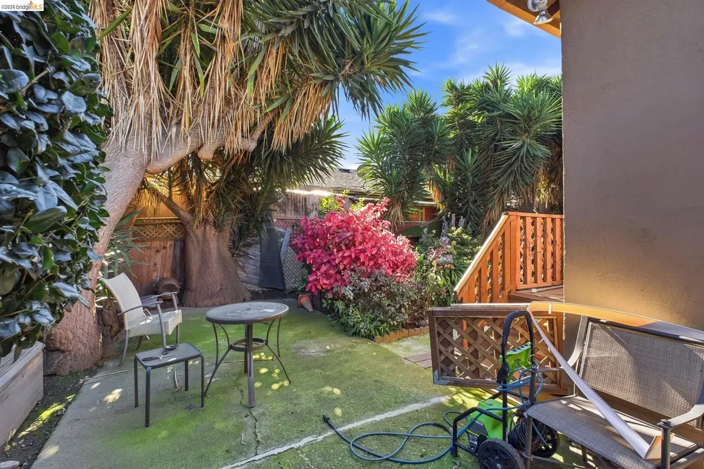 127 Hampton Road Hayward CA 94541