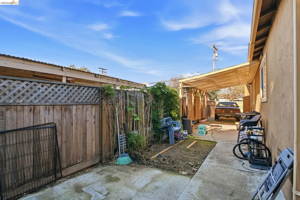 127 Hampton Road Hayward CA 94541