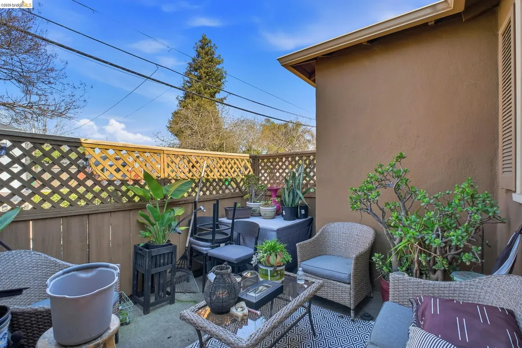 127 Hampton Road Hayward CA 94541