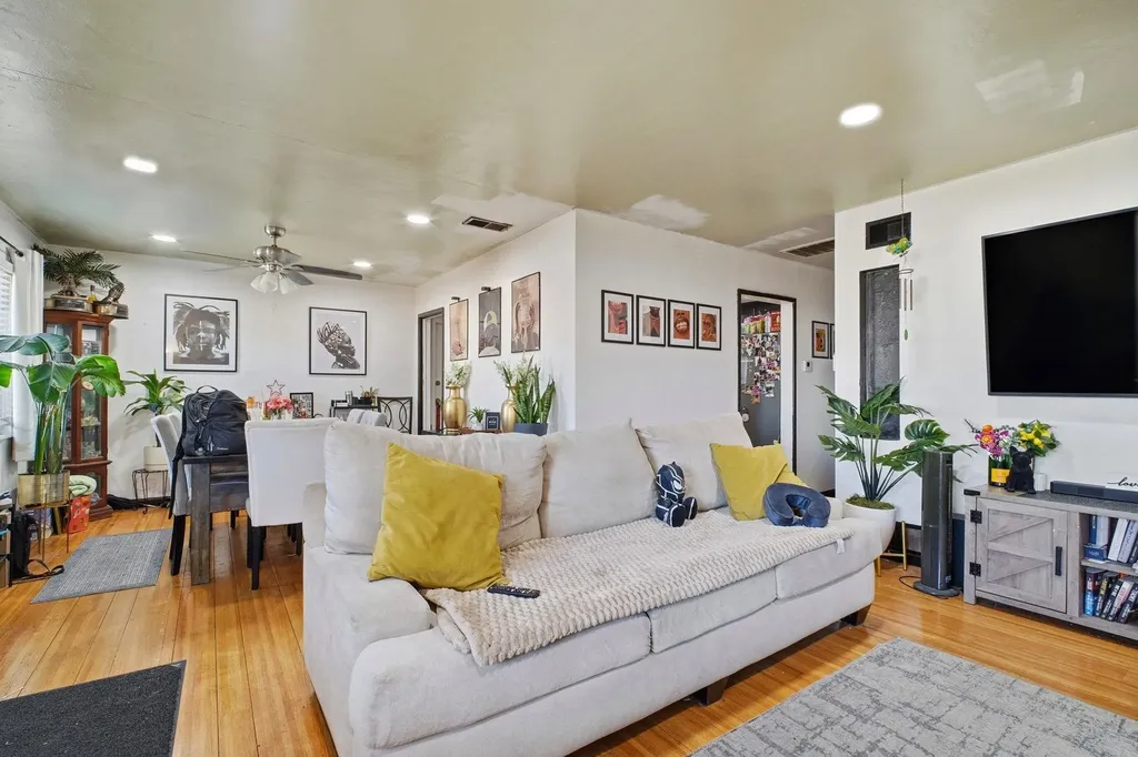 127 Hampton Road Hayward CA 94541