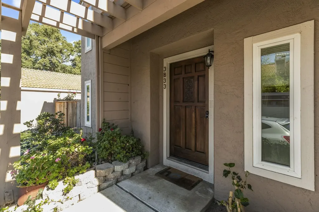 3833 Burton Common Fremont CA 94536