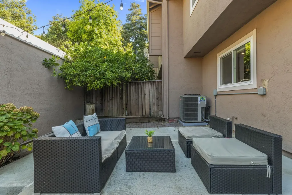 3833 Burton Common Fremont CA 94536