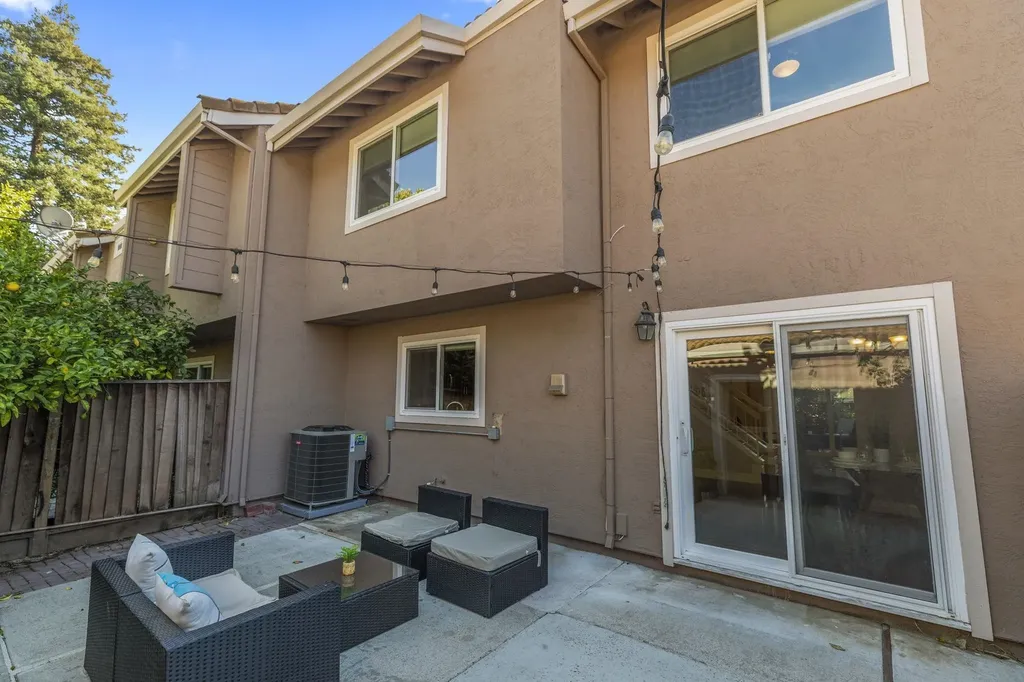 3833 Burton Common Fremont CA 94536
