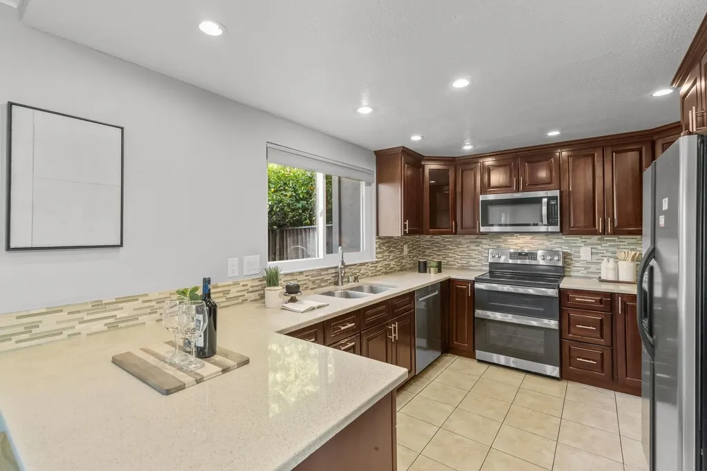 3833 Burton Common Fremont CA 94536