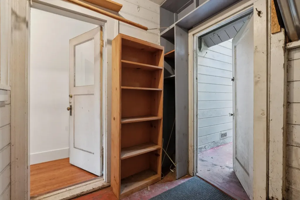 830 Walker Avenue Oakland CA 94610