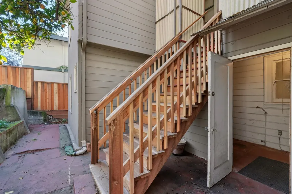 830 Walker Avenue Oakland CA 94610