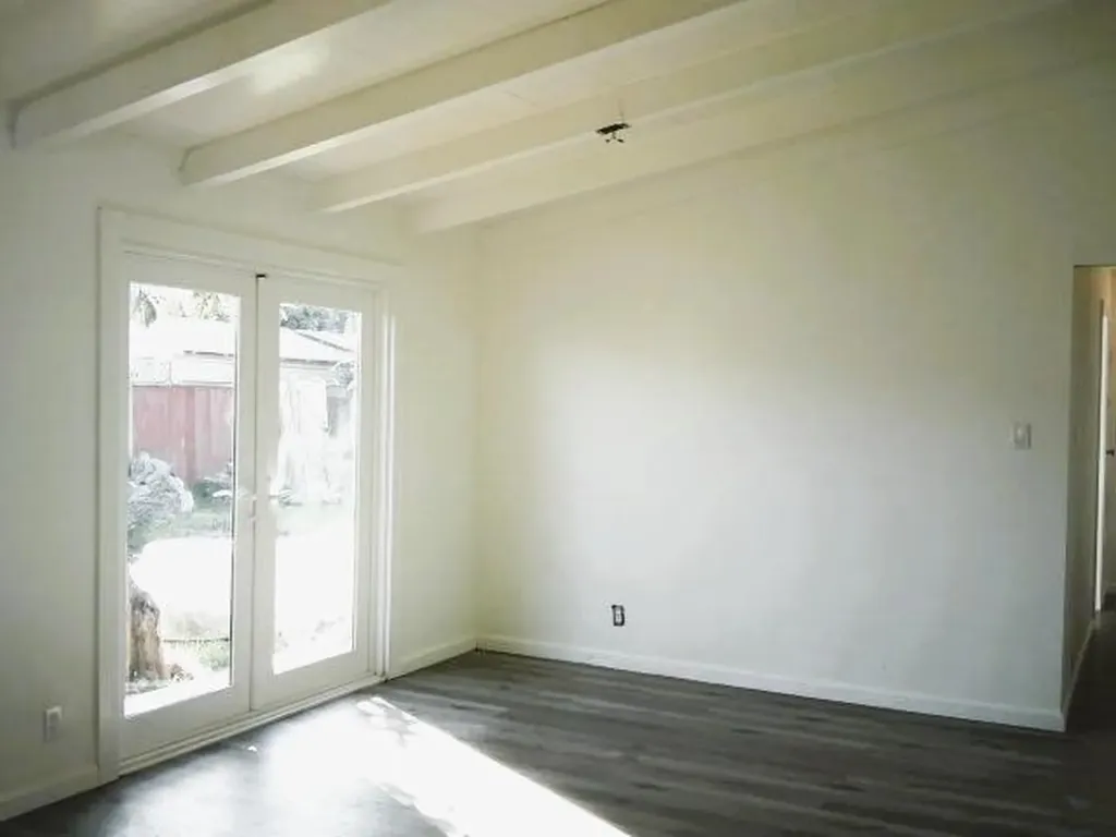 24741 Calaroga Avenue Hayward CA 94545